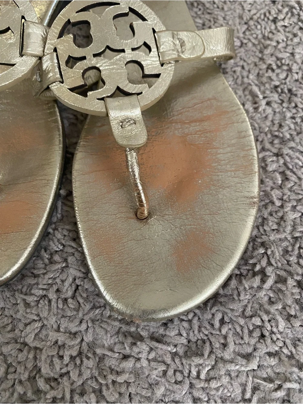Tory Burch Metallic Gold Logo Thong Sandals Size 7.5